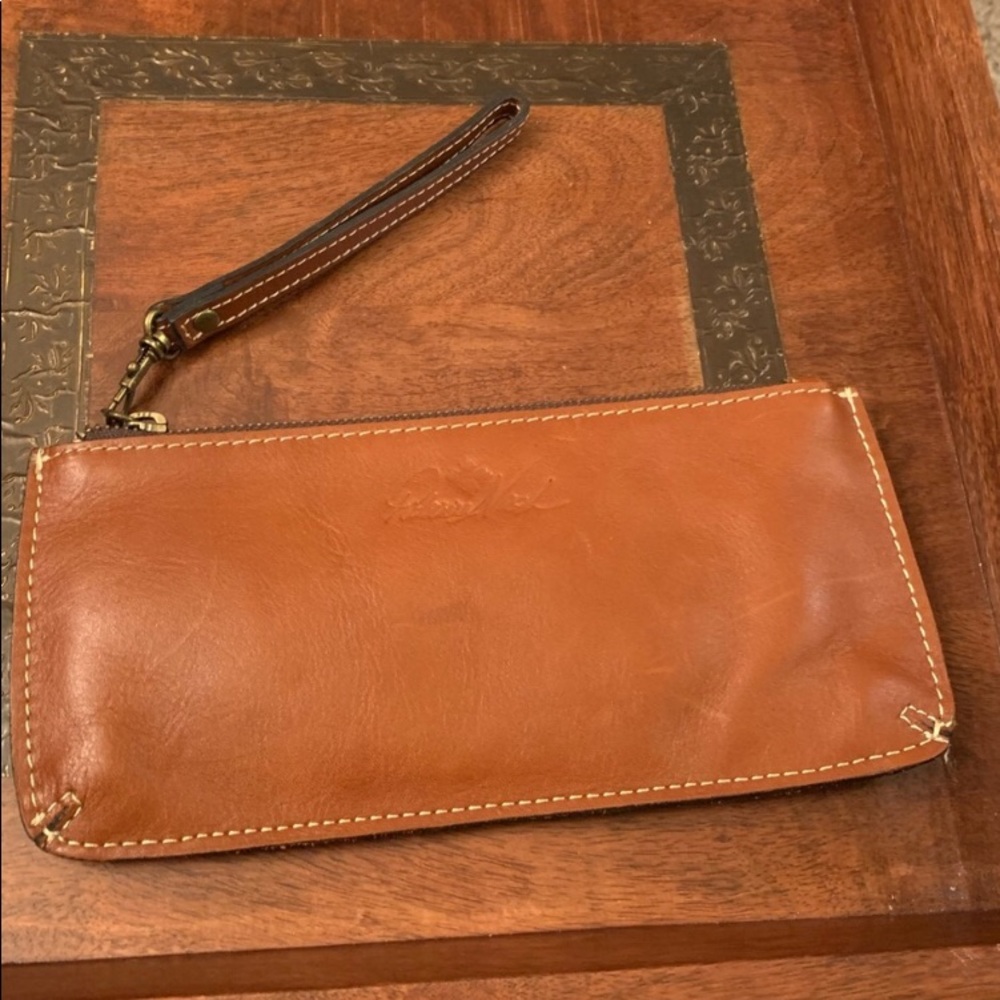 Patricia Nash horizontal wristlet.